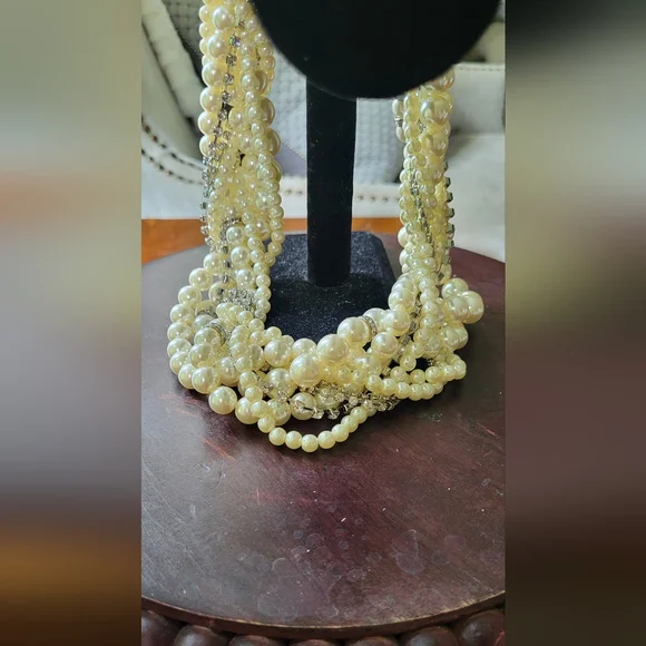 Vintage Cream and Silver Multi-Strand Necklace - Picture 15 of 15